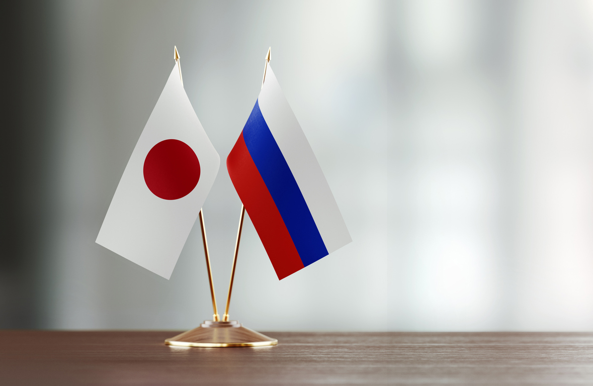 Япония последовательно разрушает отношения с Россией, заявил Косачев