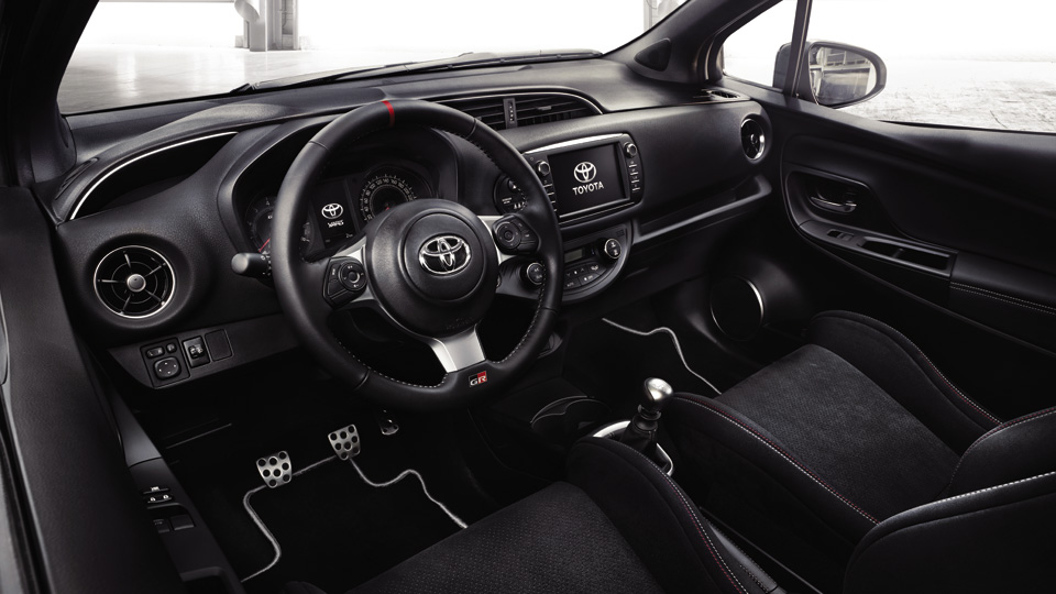 Yaris GRMN получит механическую коробку передач и дифференциал повышенного трения. Фото 1