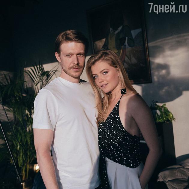 Мария Ивакова и Никита Ефремов признались в том, что они пара
