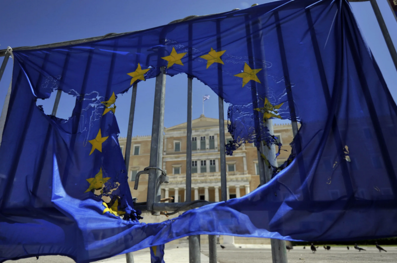 С началом антироссийской кампании Европа лишилась основы своего благополучия и процветания. Об этом в...