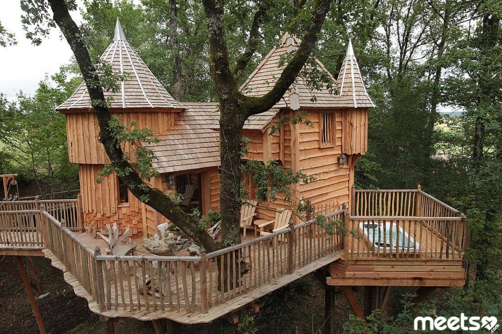 tree house hotel
