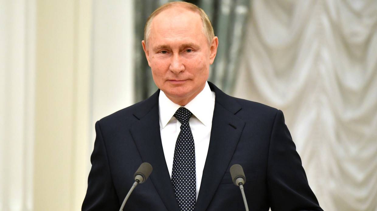 Блогеры PopStar House подарили Владимиру Путину песню на день рождения