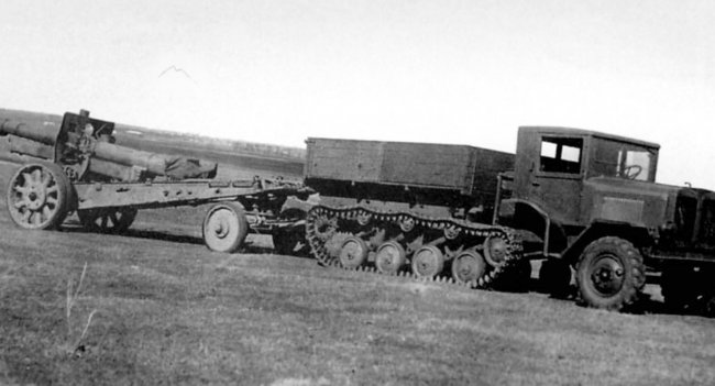 Колёса, гусеницы и два мотора: забытые советские экспериментальные тягачи АТ Автомобили