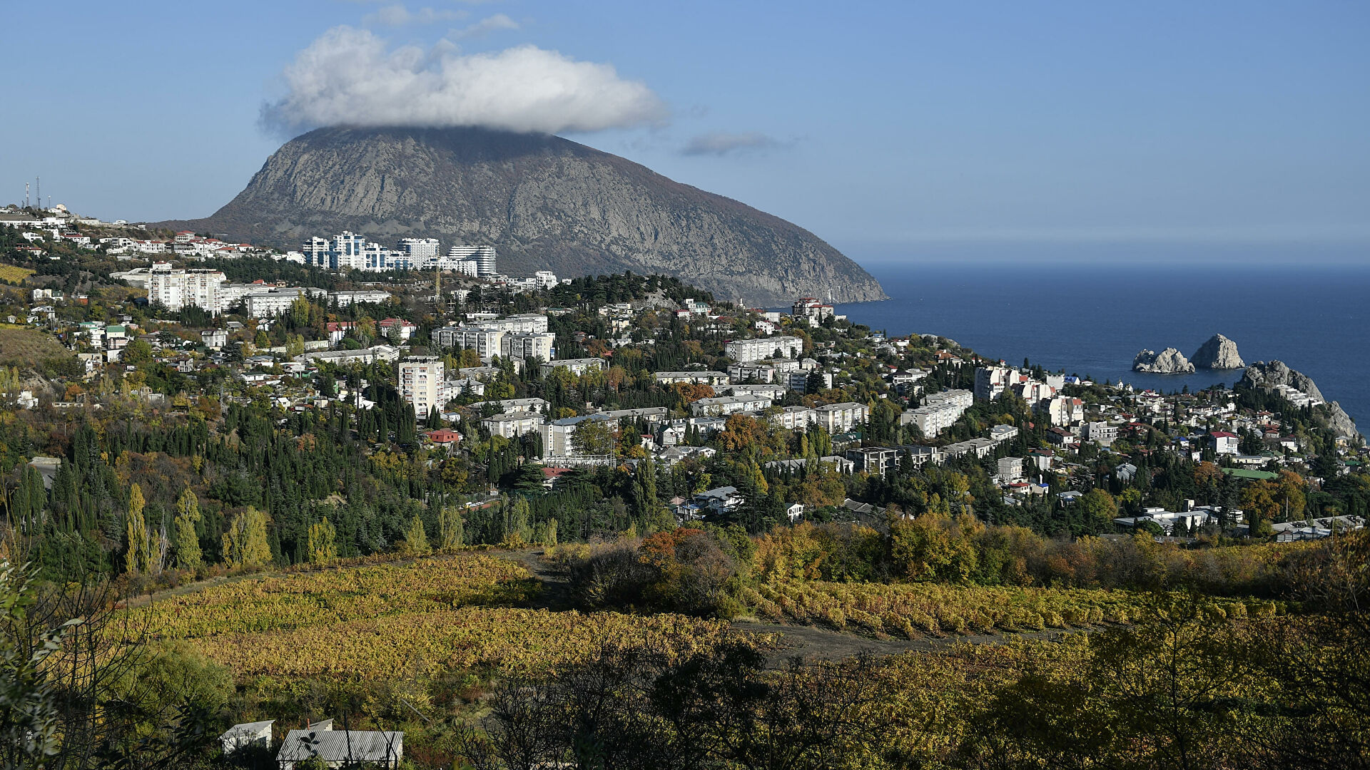 Вид на гору Аю-Даг в Крыму - РИА Новости, 1920, 04.12.2021