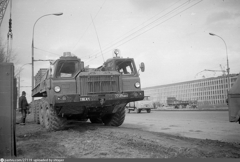 Вид на здание в 1981 году.