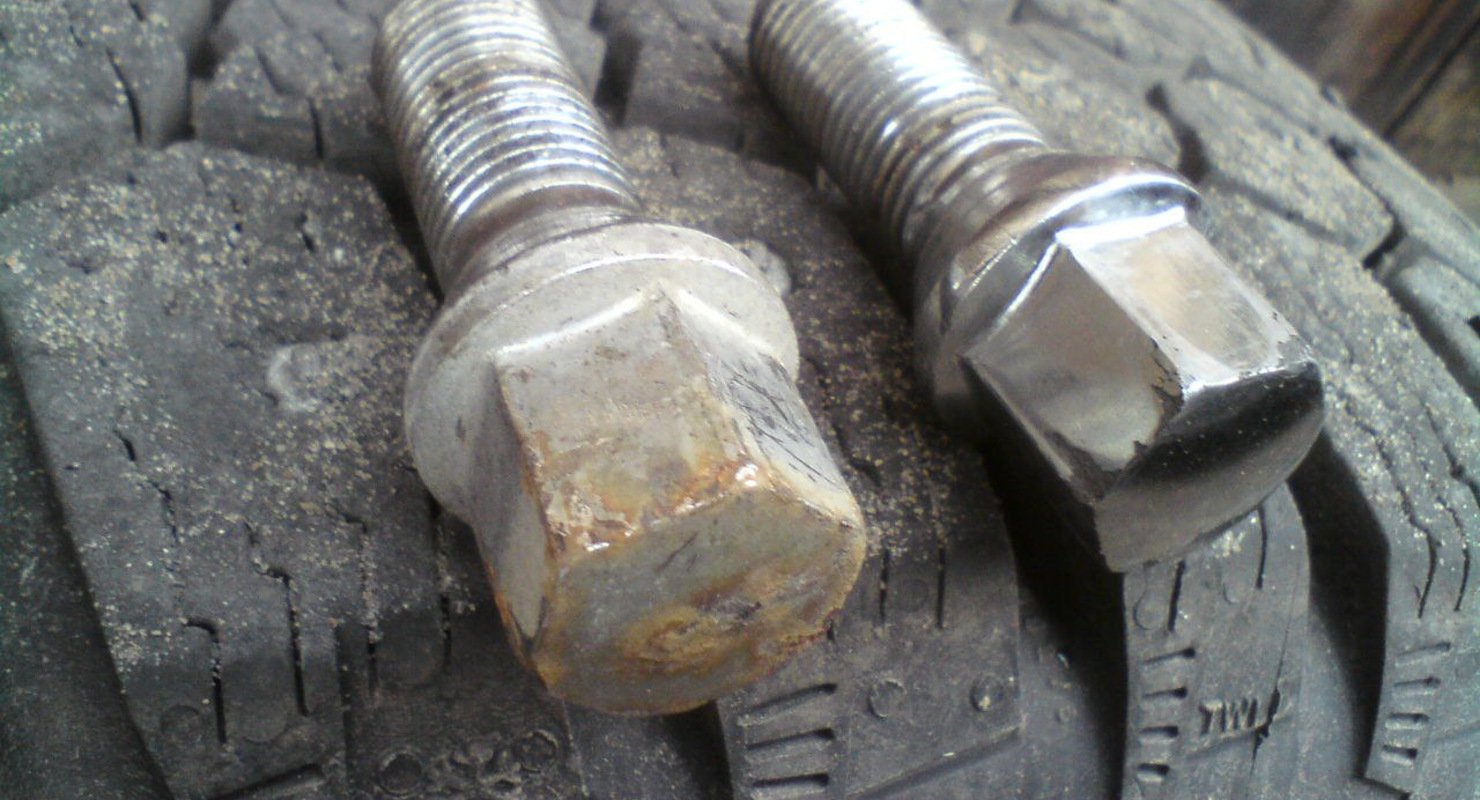 Забытый способ удаления ржавчины на колесных болтах