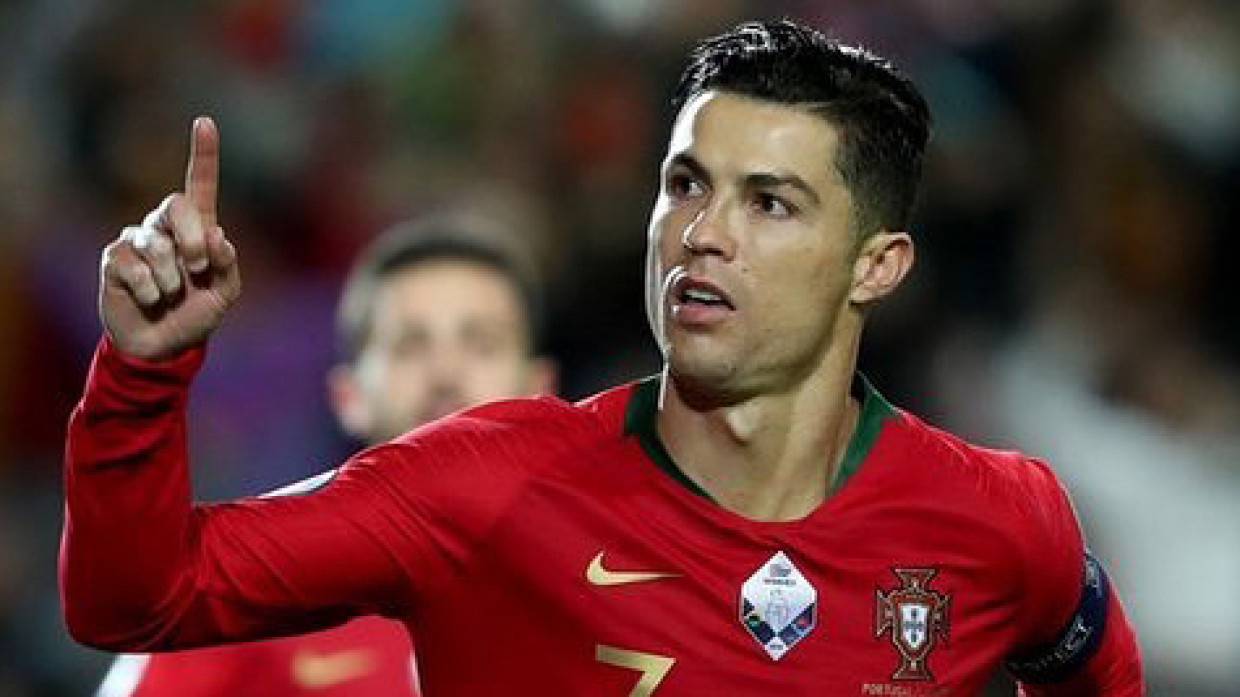 Роналду помог «Манчестер Юнайтед» разгромить «Тоттенхэм» со счетом 3:0