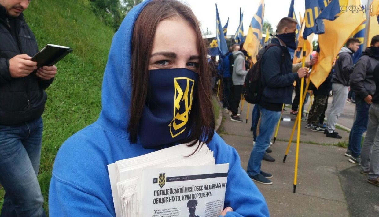 Женщины бандеровцы. Оун упа. Оун упа. Бандеровцы упа. Женщины бандеровцы.