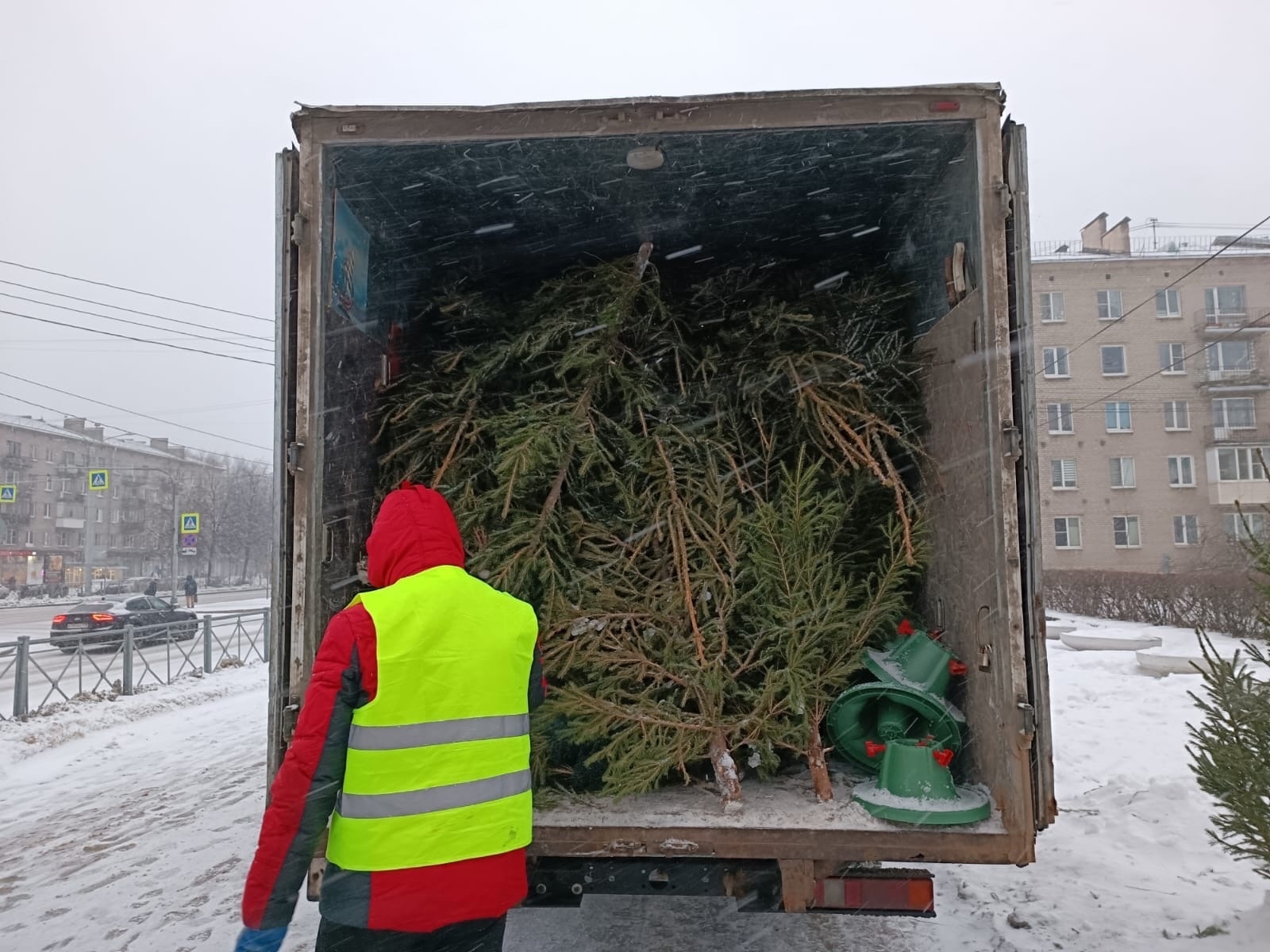 Елочный базар спб