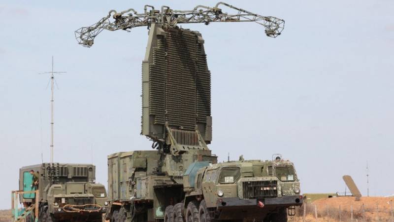 Основа наземного сегмента ПВО РФ в 1990-е годы. ЗРС С-300ПТ, С-300ПС и С-300ПМ оружие