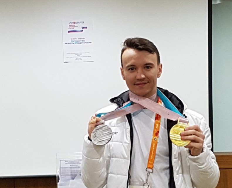 15 марта Посольством было организовано досрочное выездное голосование на выборах Президента Российской Федерации для российских спортсменов-паралимпийцев, принимающих участие в Зимних паралимпийских играх 2018 года в Пхёнчхане. Фото: twitter.com/RusEmb_Korea 