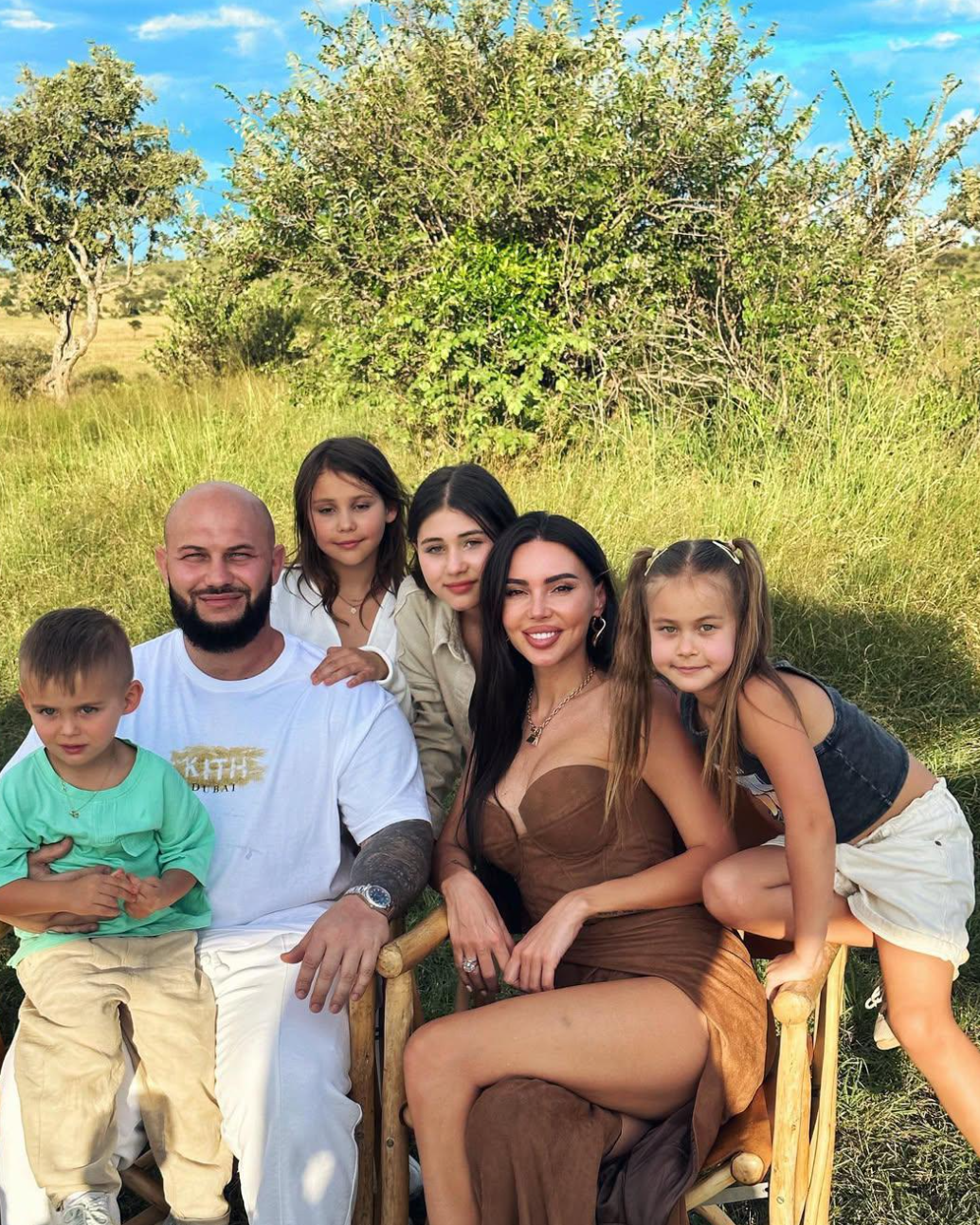 Родители Оксаны Самойловой впервые прокомментировали ее развод с Джиганом: «Он не контролирует себя» Самойлова, миллионов, Джиган, после, Оксана, чтобы, блогерша, разводе, реалитишоу, Оксаны, детей, время, очень, напал, кажется, Давида, заявление, Джиганом, «Быть, когда