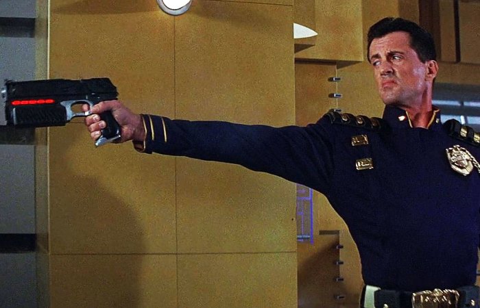 Создан «умный» пистолет, который стреляет только из руки своего хозяина