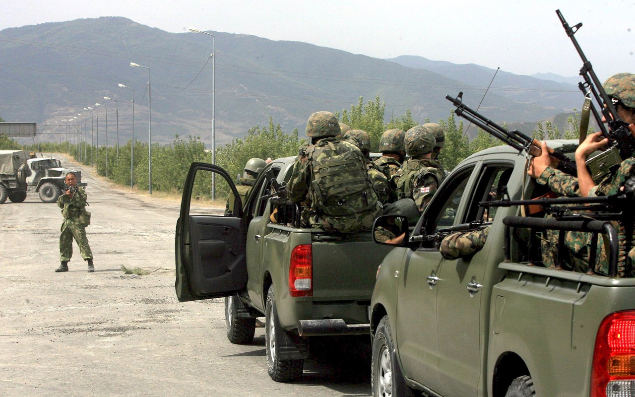 08.08.08 пасть, августа, существование, войска, бежали, встречным, ветром, срывало, исподнееСамо, Грузии, хваленые, прошлом, настоящее, время, исключительно, только, добрая, грузинские, разинутая, порвана