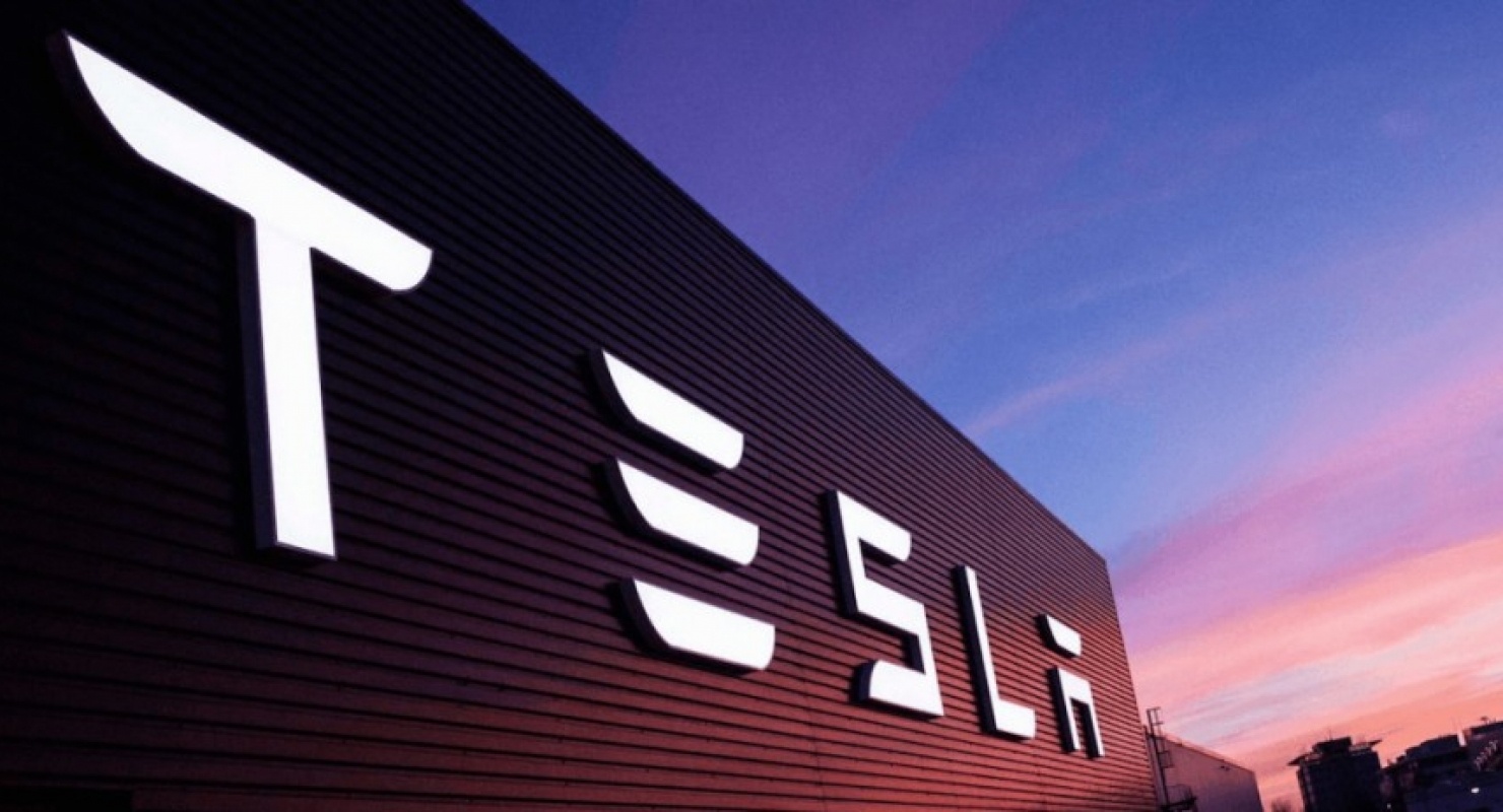 Tesla удалила всю информацию о дате производства Cybertruck со своего сайта Автомобили