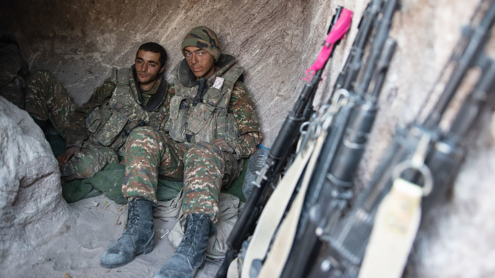 В условиях войны в Ереване плетут интриги разные кланы?