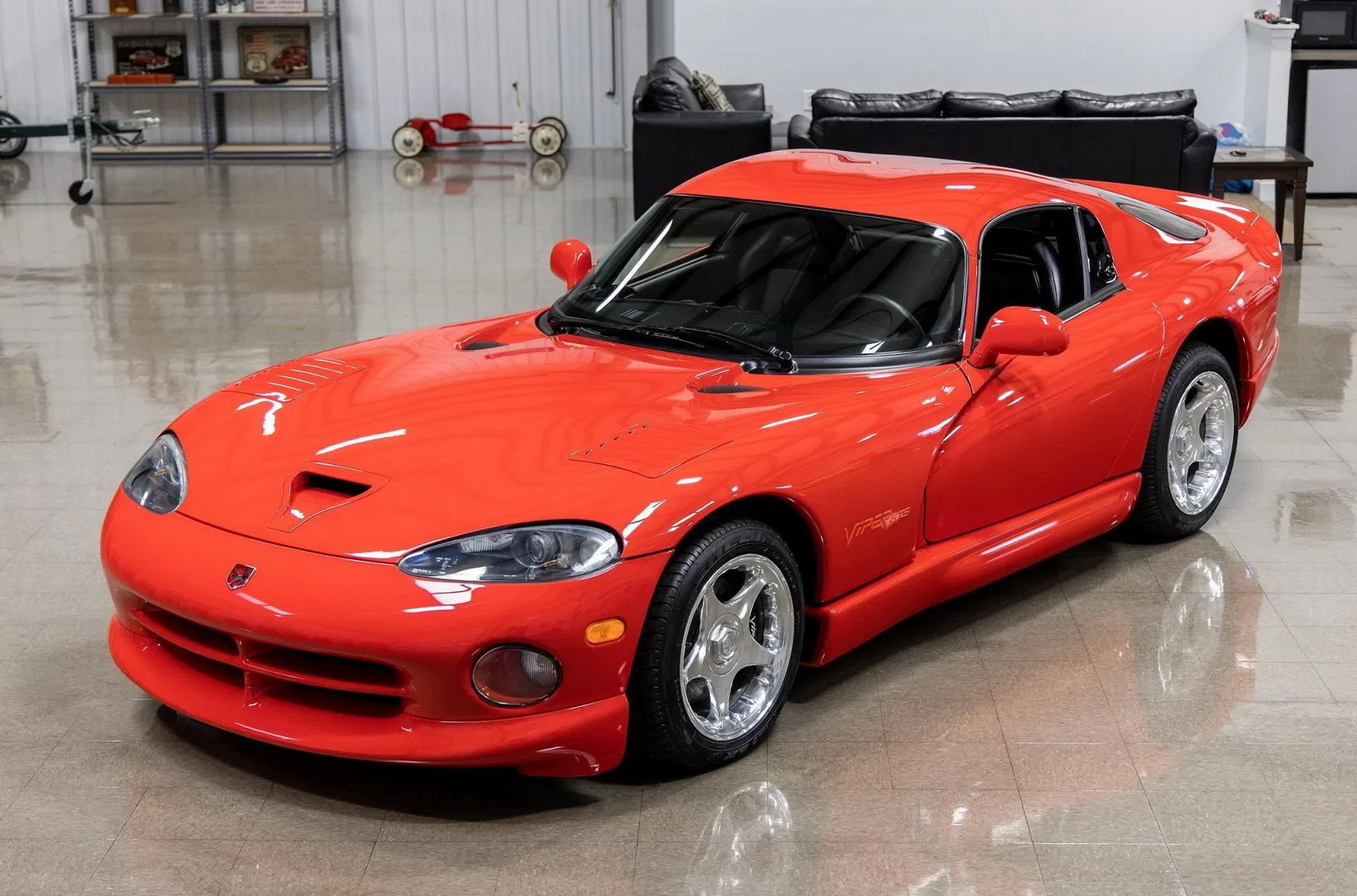 Новый Dodge Viper 1997 года выпуска продадут на аукционе Новости