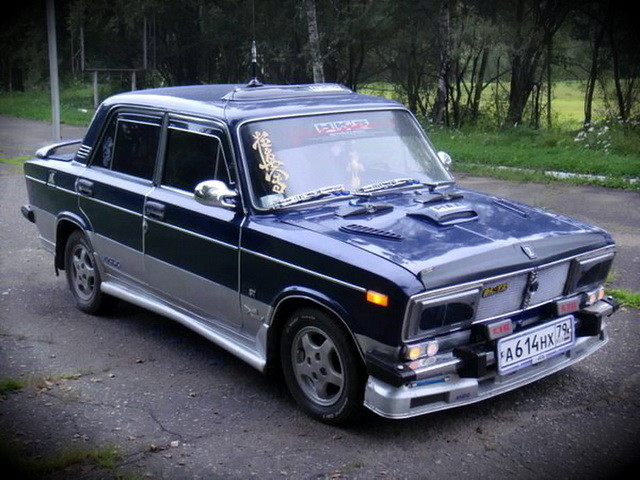 Тюнингованная Lada 2106