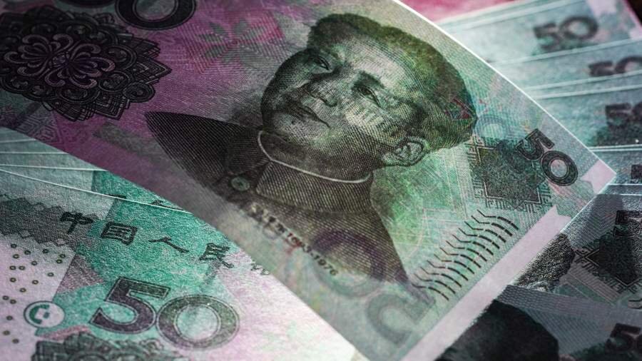 Платежи в юанях из России перестали проходить в несколько китайских банков. Ранее трансакции успешно совершались и в рублях, и в юанях. Причина — в ужесточении санкций против РФ.