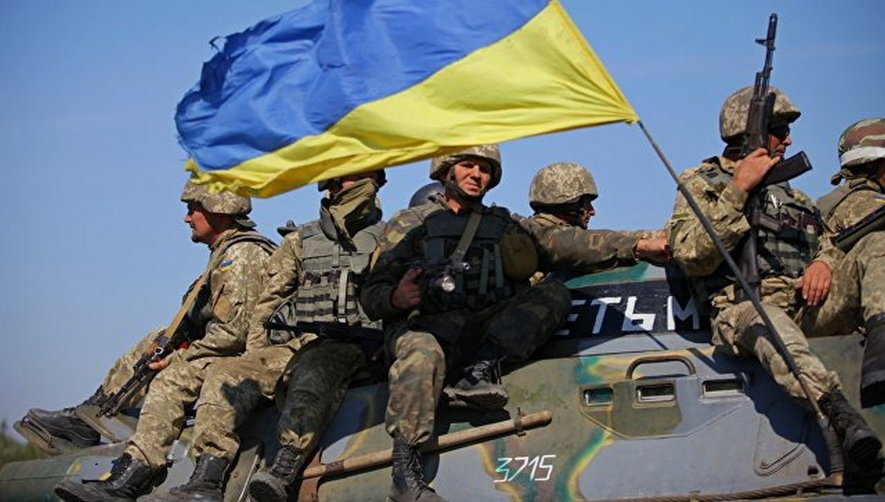 "Случайность": украинская БМП раздавила двух спящих военных в "АТО"