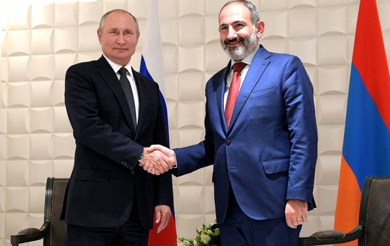 Почему вместо Азербайджана Армения начала воевать с русским языком