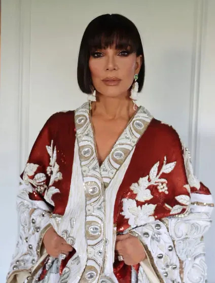 Крис Дженнер показала на Met Gala, как на самом деле выглядит её подтяжка лица за 100 тысяч долларов Дженнер, ДженнерКрис, время, также, Кардашьян, 70летняя, подтяжку, долларов, тысяч, поработал, пластическому, Ливайну, Стивену, думают, обратилась, выгляжуНапомним, нравится, очень, люблю, одобрении