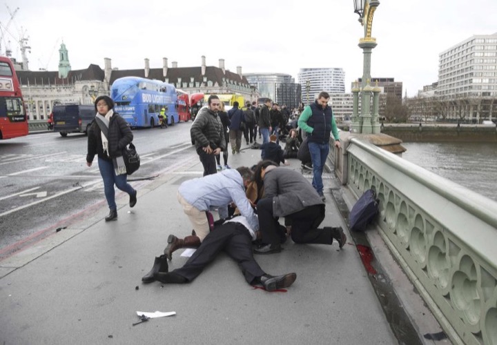 Лондон после теракта, много фотографий