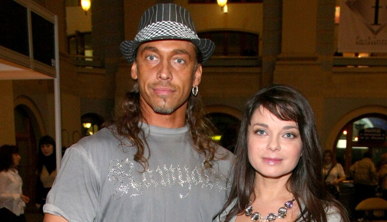 Наташа Королева выгнала Тарзана из дома по случаю праздника