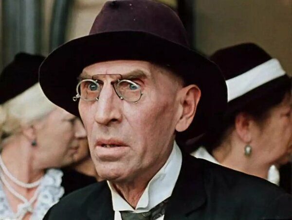 Актерские трагедии: почему любимый актер Гайдая умер от безумия Актерские трагедии: почему любимый актер Гайдая умер от безумия актер