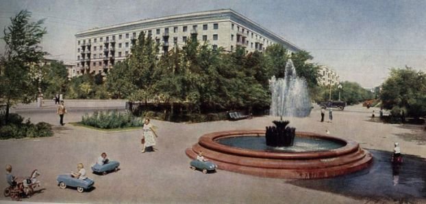 Игрушки нашего детства. Педальные машинки. 