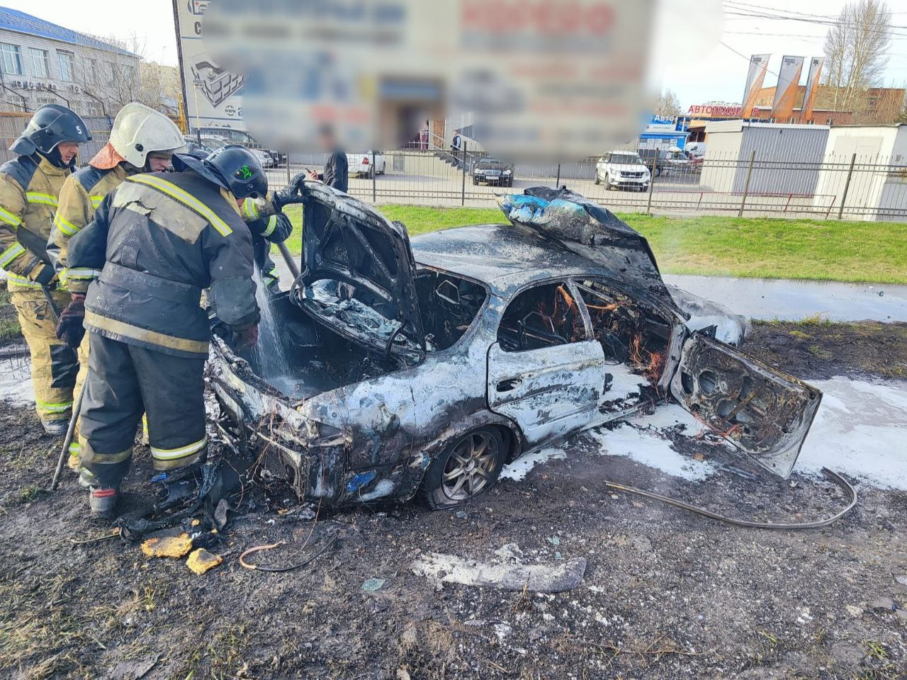 В Омске на 10 лет Октября сгорел автомобиль