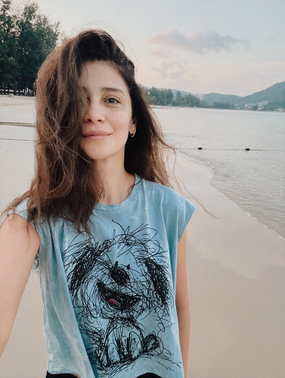 Равшана Куркова показала, как отдыхает с детьми на море