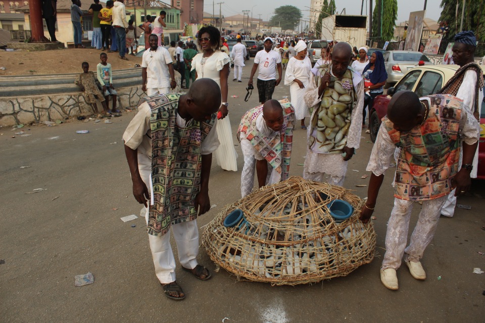 Фестиваль Бога коммерции и торговли в городе Ифе Фестиваль Бога коммерции и торговли в городе Ифе