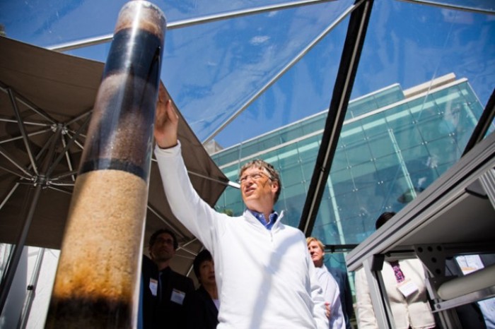Билл Гейтс представил новый туалет без канализации и воды билл гейтс