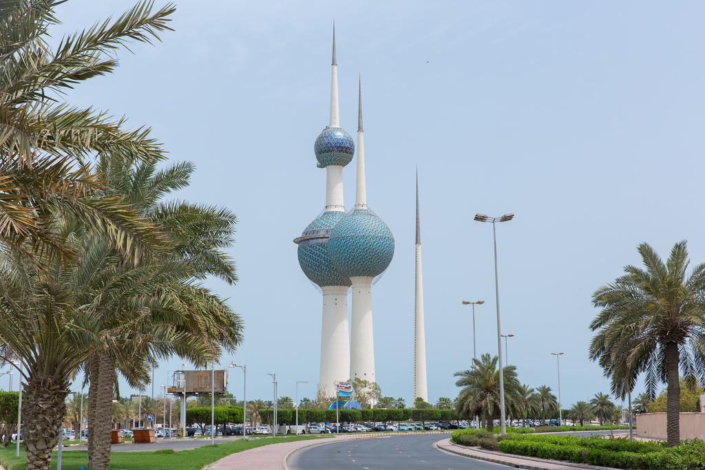 Кувейт язык. Башня Кобра в Кувейте. Кувейтские башни Кувейт. Кувейт башня Эль-мусайибхамра. Кувейт шаликхат.