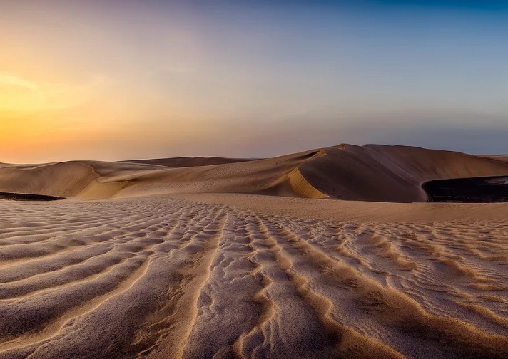 Катарские пустыни «дышат» водяным паром, выяснили ученые