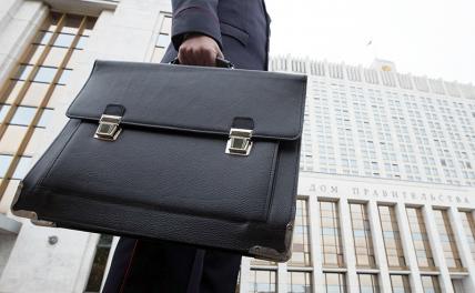 Ради чиновников с двойным гражданством отрихтовали Конституцию