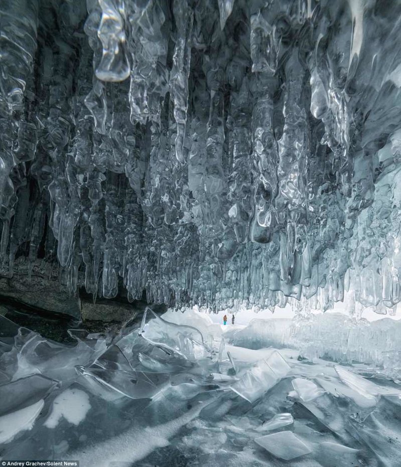 Фантастические ледяные пещеры Байкала в объективе Андрея Грачева байкал, красиво, красивый вид, ледяные пещеры, пейзаж, природа, россия, фото