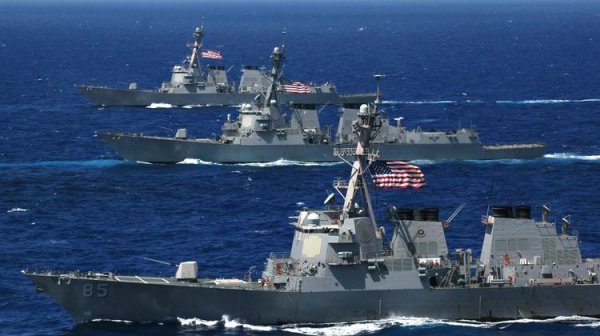Пентагон встал в ступор: секретное оружие РФ "зашвырнуло корабли США" на сушу
