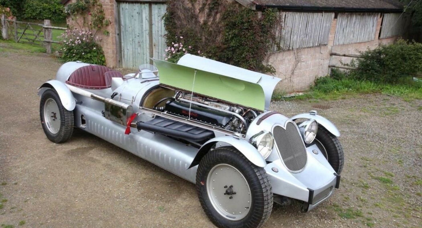 Bonhams выставил на торги гоночный болид с самым большим в мире мотором среди легковых автомобилей