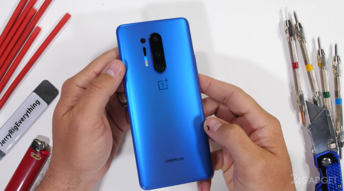 Тестируем OnePlus 8 Pro на прочность