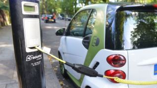 В Англии планируют остановить продажу дизельных и бензиновых автомобилей