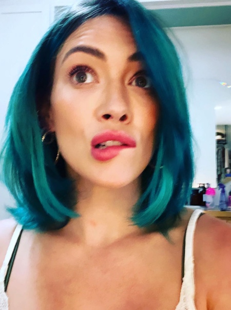 25 способов провести изоляцию по примеру зарубежных звезд: арт-терапия Кэти Холмс, эксперимент Джима Керри и другие 25 способов провести изоляцию по примеру зарубежных звезд: арт-терапия Кэти Холмс, эксперимент Джима Керри и другие Звезды,Новости о звездах