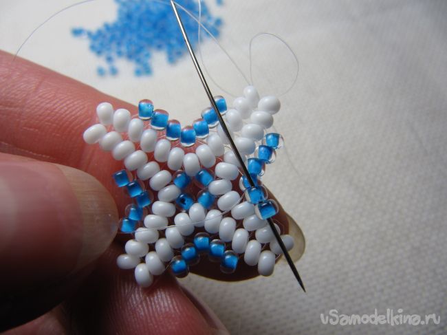 Браслет из бисера «Снежная королева» 