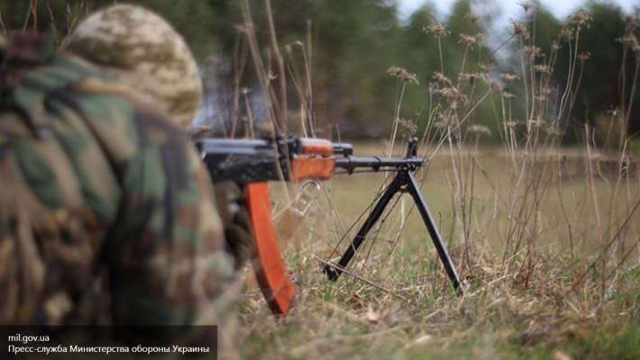 Время убивать: бизнес-партнер Порошенко жиреет на торговле оружием