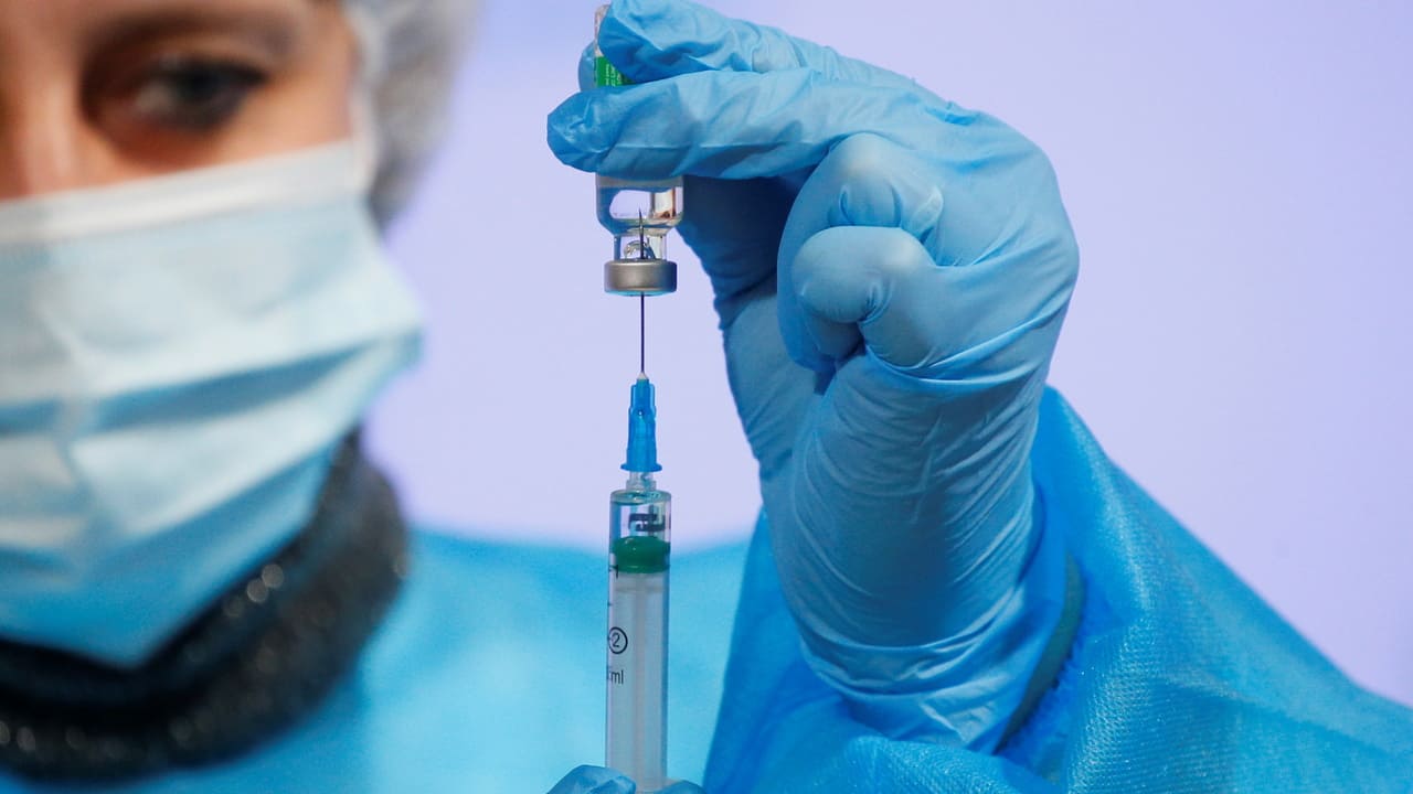 Минздрав одобрил одновременную вакцинацию от COVID и гриппа