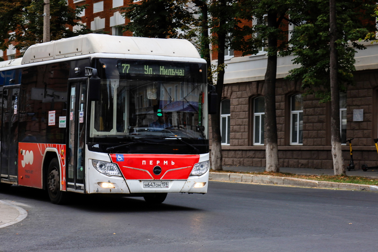 Стали известны подробности аварии с автобусом, врезавшимся в киоск в Перми