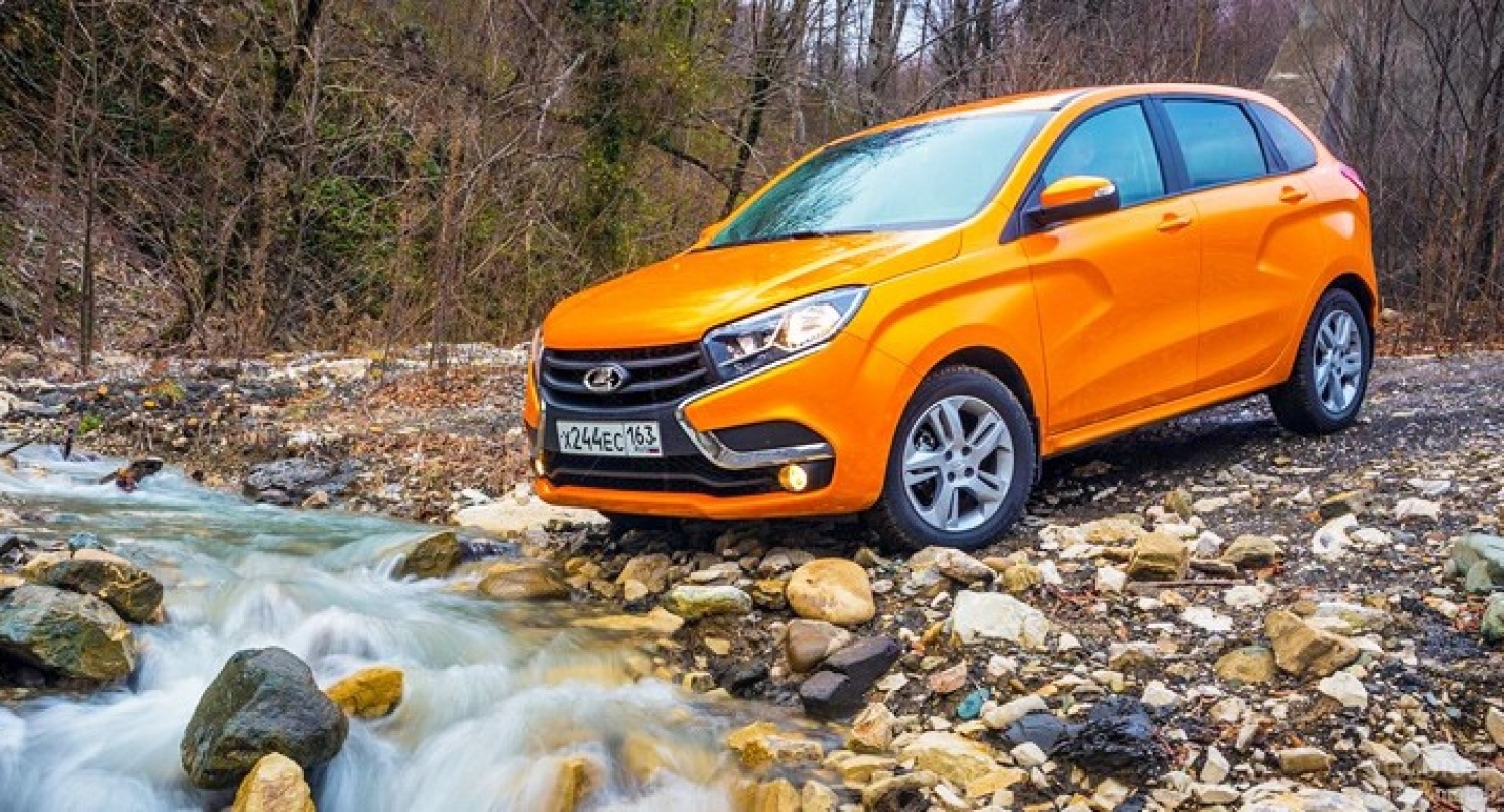 «АвтоВАЗ» исключил у LADA XRAY Cross две непопулярные комплектации и добавил одну новую