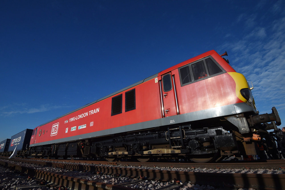 Many trains. Грузовые поезда Китая. Скоростной грузовой поезд. Высокоскоростной грузовой поезд. Скоростной товарный поезд.