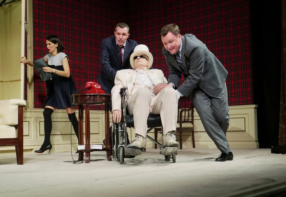 Спектакль номер 13Д в МХАТе: купить билеты